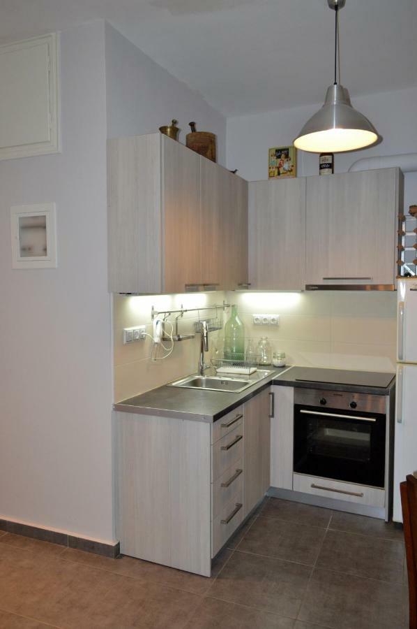Central Kalamata Cozy Apartment Kültér fotó